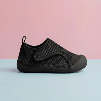 Les chaussures qui laissent le pied de ton bébé se développer naturellement